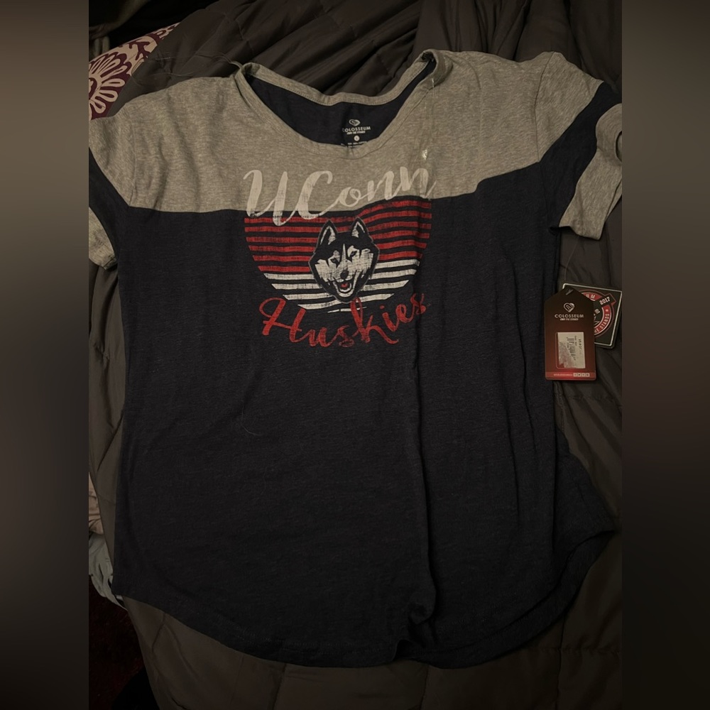 UConn Huskies Short Sleeve Shirt
